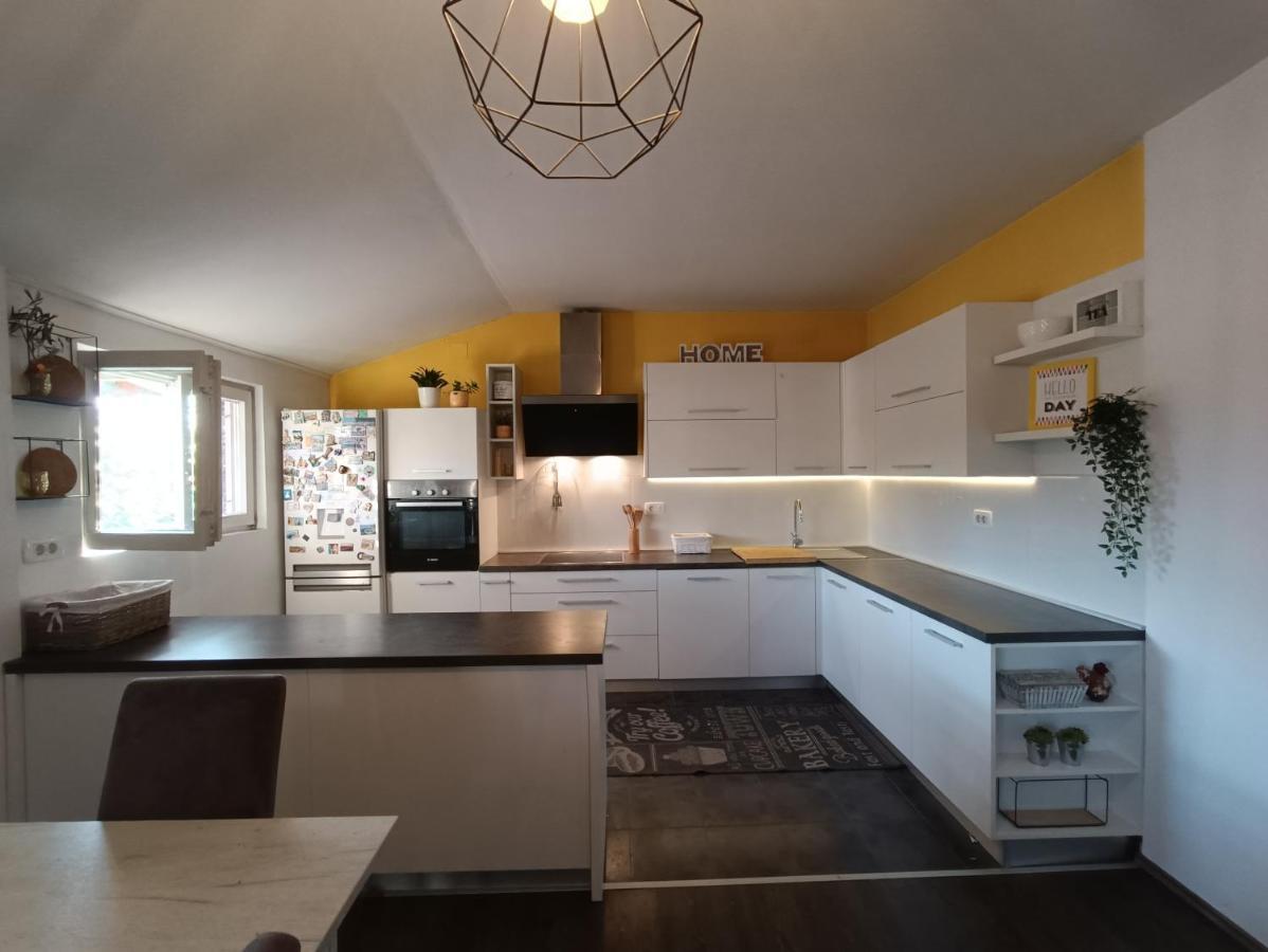 Appartamento Apartman Brigita Biograd Na Moru Esterno foto
