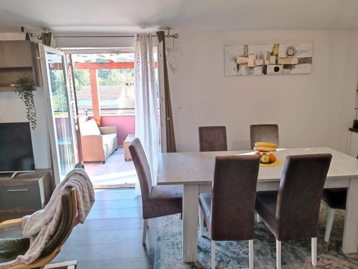 Appartamento Apartman Brigita Biograd Na Moru Esterno foto