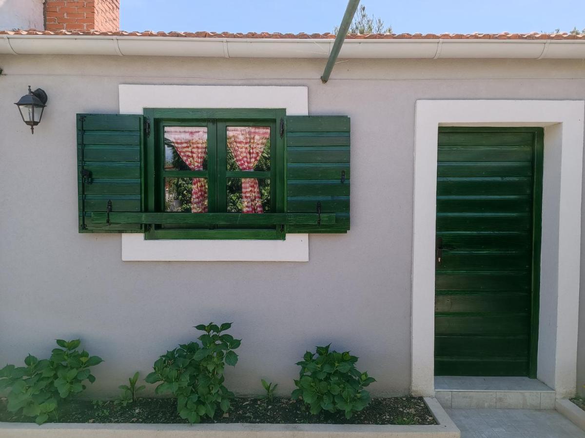 Appartamento Apartman Brigita Biograd Na Moru Esterno foto
