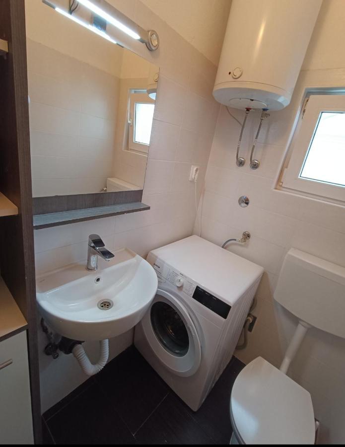 Appartamento Apartman Brigita Biograd Na Moru Esterno foto